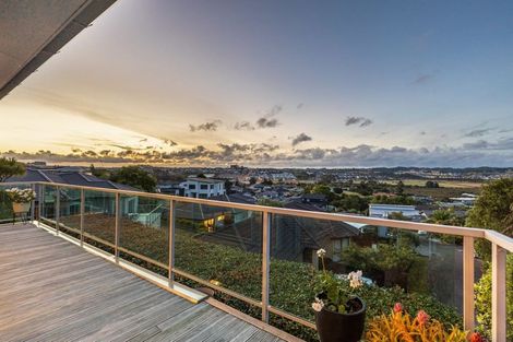 Photo of property in 3 Veronica Close, Red Beach, 0932