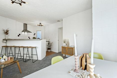 Photo of property in 1/92 Lake Road, Northcote, Auckland, 0627