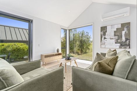Photo of property in 2 Kotuku Lane, Jacks Point, Queenstown, 9371