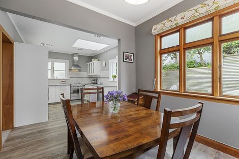 Photo of property in 35 Karepa Street, Brooklyn, Wellington, 6021