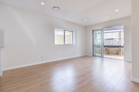 Photo of property in 49 Sari Place, Massey, Auckland, 0614