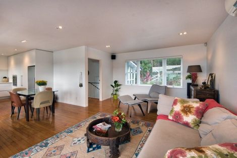 Photo of property in 28 Opou Road, Titirangi, Auckland, 0604