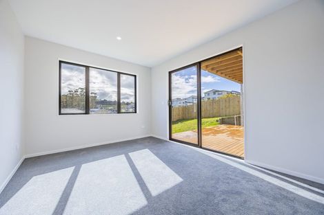 Photo of property in 261 West Hoe Heights, Orewa, 0931