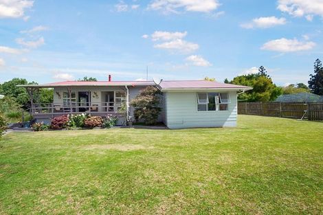 Photo of property in 2 Tapu Road, Huapai, Kumeu, 0810