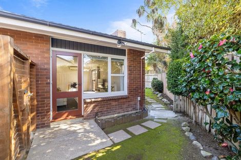 Photo of property in 27 Tuirau Place, Ilam, Christchurch, 8041