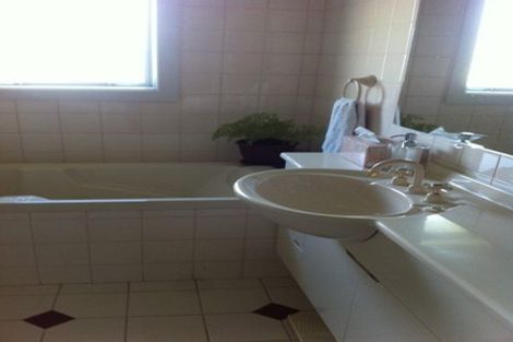 Photo of property in 155 Maidstone Road, Avonhead, Christchurch, 8042