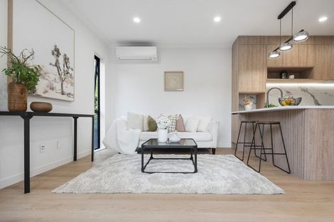 Photo of property in 24b Scarlock Avenue, Browns Bay, Auckland, 0630