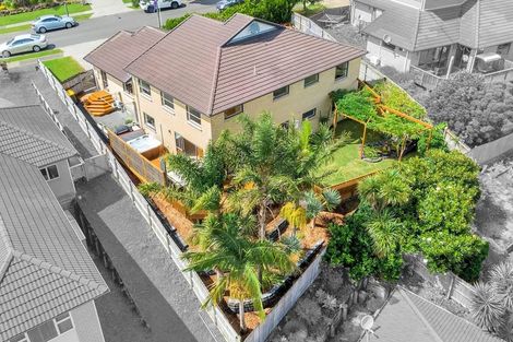 Photo of property in 15 Leafield Crescent, Henderson, Auckland, 0612