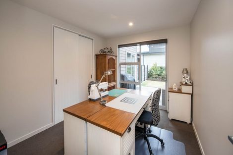 Photo of property in 16 Edgewood Place, Wanaka, 9305