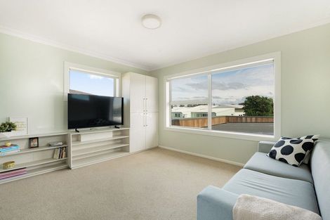 Photo of property in 11 Lee Street, Mount Maunganui, 3116