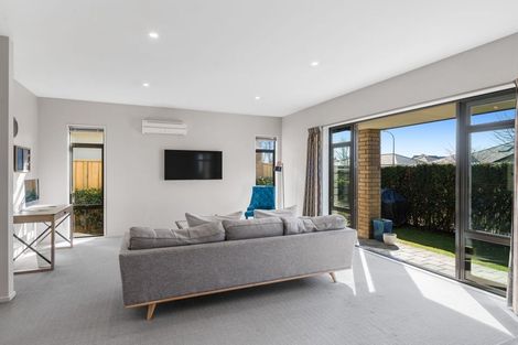 Photo of property in 8 Saracen Avenue, Northwood, Christchurch, 8051