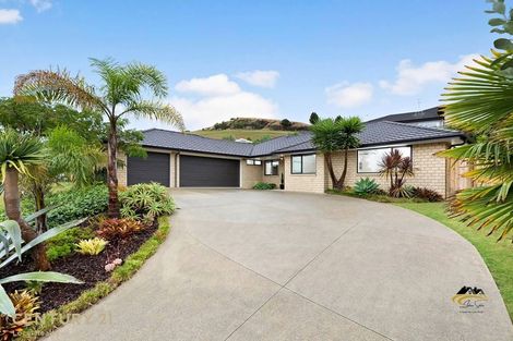 Photo of property in 84 Reynolds Road, Pukekohe, 2120