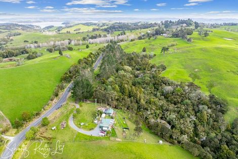 Photo of property in 736 Whakapirau Road, Whakapirau, Maungaturoto, 0583