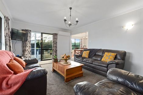 Photo of property in 6 Chestnut Place, Pukete, Hamilton, 3200