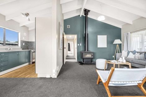 Photo of property in 37b Aquarius Drive, Kawaha Point, Rotorua, 3010