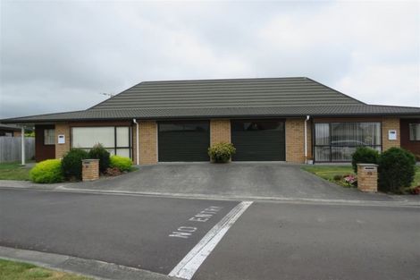 Photo of property in Rangeview Villas, 69/9 Fuller Close, Levin, 5510