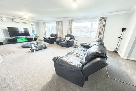 Photo of property in 51 Rua Road, Glen Eden, Auckland, 0602