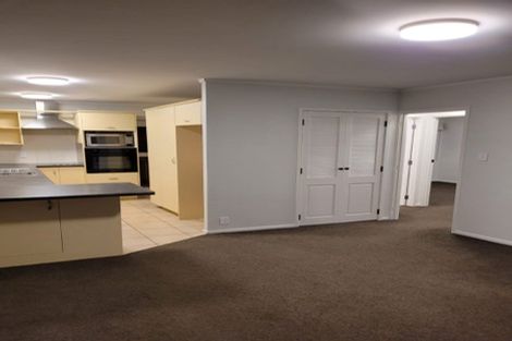 Photo of property in 2/17 Havenwood Place, Birkenhead, Auckland, 0626