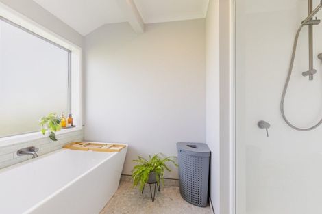 Photo of property in 2a Elm Place, Waipukurau, 4284