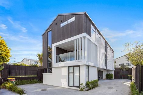 Photo of property in 174c Archers Road, Glenfield, Auckland, 0629