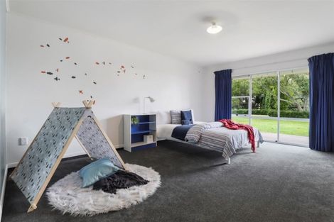 Photo of property in 60 Lee Road, Hannahs Bay, Rotorua, 3010