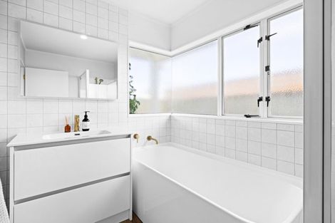 Photo of property in 5 Gardiner Street, Westshore, Napier, 4110