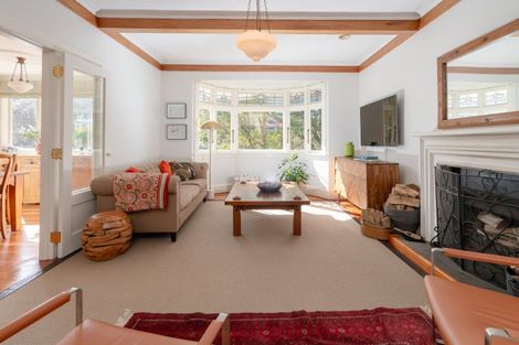 Photo of property in 184 Wadestown Road, Wadestown, Wellington, 6012