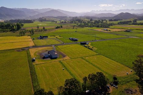 Photo of property in 23 Te Ao Wharepapa Lane, Peketa, 7373