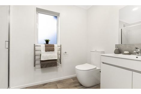 Photo of property in 72a Henwood Road, Mangere East, Auckland, 2024