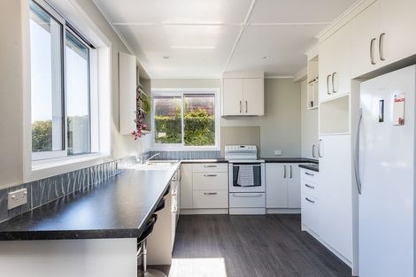 Photo of property in 41 Seymour Street, Waitara, 4320