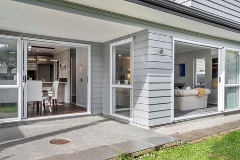 Photo of property in 20a Karamu Street, Te Atatu Peninsula, Auckland, 0610