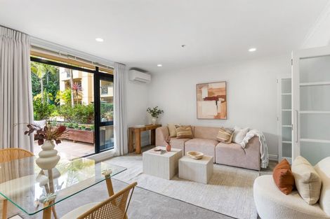 Photo of property in 2c/7-11 Bute Road, Browns Bay, Auckland, 0630