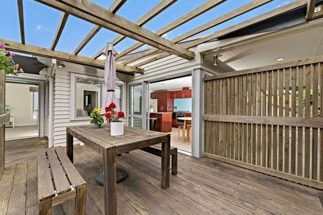 Photo of property in 24 Kiteroa Terrace, Rothesay Bay, Auckland, 0630