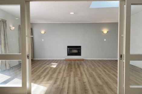 Photo of property in 14 Totara Grove, Hillcrest, Auckland, 0627