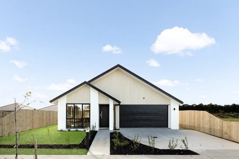 Photo of property in 13 One Haruru Street, Cambridge, 3493