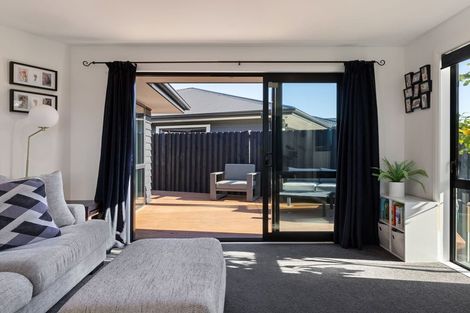 Photo of property in 40 Freedom Drive, Kelvin Grove, Palmerston North, 4414