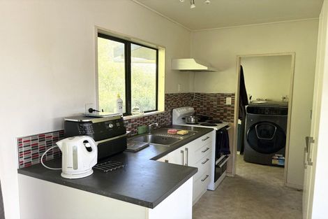 Photo of property in 28 Hookway Grove, Paraparaumu, 5032