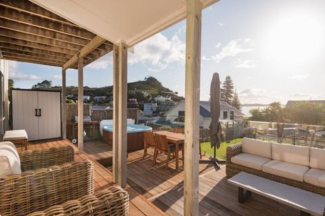 Photo of property in 15 Du Fresne Place, Russell, 0202