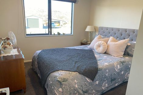 Photo of property in 11 Ethereal Crescent, Mount Pisa, Cromwell, 9383