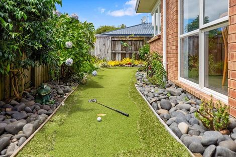 Photo of property in 16 Kentia Avenue, Mount Maunganui, 3116