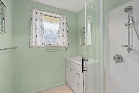 Photo of property in 18 Leonie Place, Aranui, Christchurch, 8061