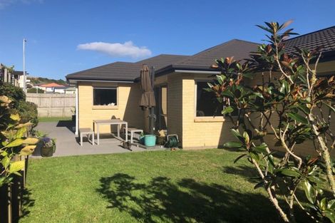 Photo of property in 89 Amesbury Drive, Churton Park, Wellington, 6037