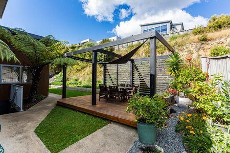 Photo of property in 22 Ships Cove, Whitby, Porirua, 5024