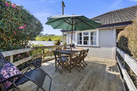 Photo of property in 95 Pioneer Road, Moturoa, New Plymouth, 4310