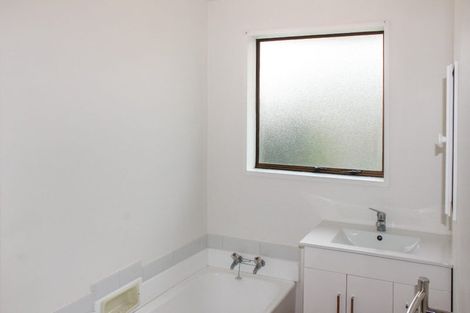 Photo of property in 57 Waratah Street, Avondale, Christchurch, 8061