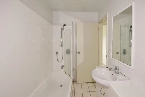 Photo of property in 18/30 John Jennings Drive, Oteha, Auckland, 0632