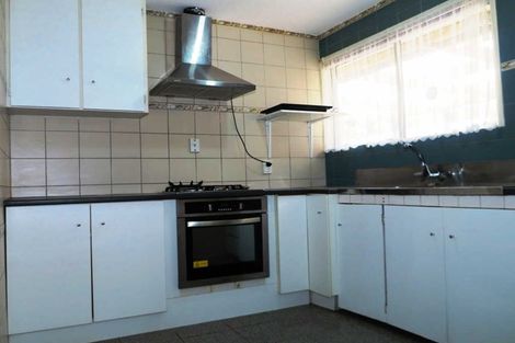 Photo of property in 90 Sunvue Road, Glen Eden, Auckland, 0602