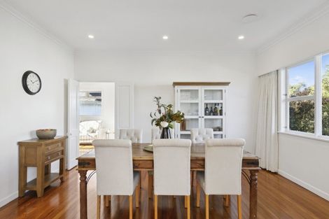 Photo of property in 8 Bristow Place, Karori, Wellington, 6012