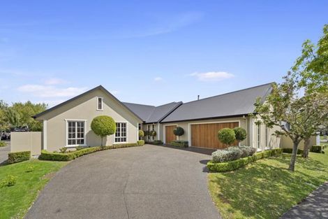 Photo of property in 8 Ravenscourt Place, Huntington, Hamilton, 3210