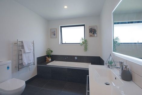 Photo of property in 1 Fetter Lane, Paerata, 2124